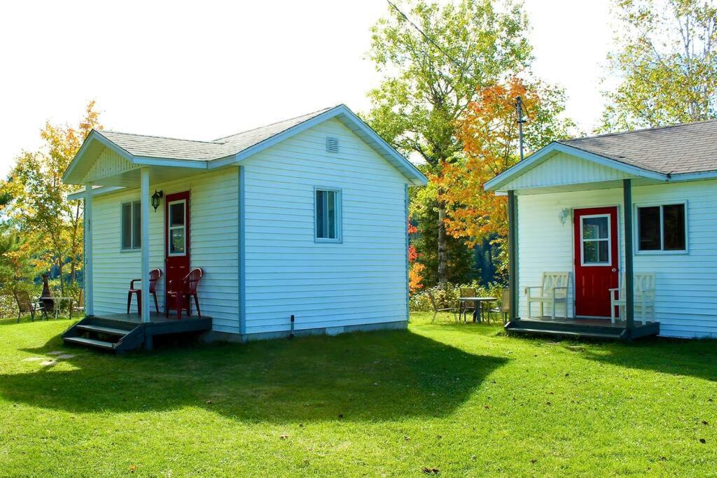Chalet Au Bord Du St-Maurice La Tuque Exterior photo