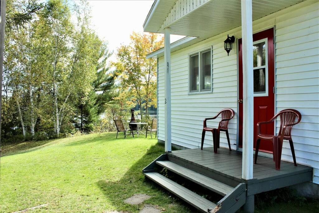 Chalet Au Bord Du St-Maurice La Tuque Exterior photo